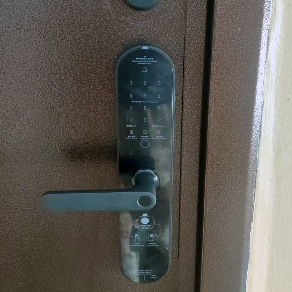 Работа с дверным замком